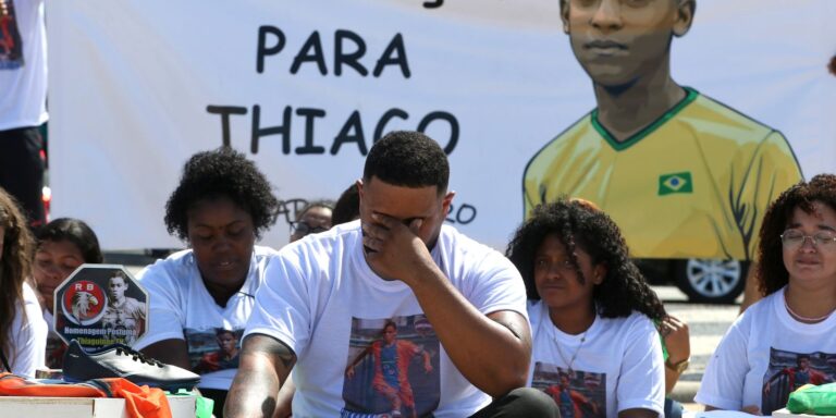 Justiça do Rio absolve PMs acusados de matar jovem na Cidade de Deus justica-do-rio-absolve-pms-acusados-de-matar-jovem-na-cidade-de-deus