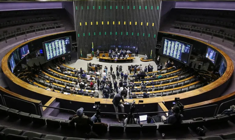 Governo lança campanha pelo fim da escala 6×1 e mira 37 milhões de trabalhadores